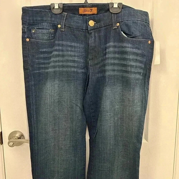 Seven Jeans with Embellished Back  Pockets NWT - Picture 6 of 13